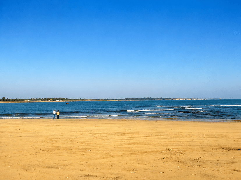 Nagoa beach Visit