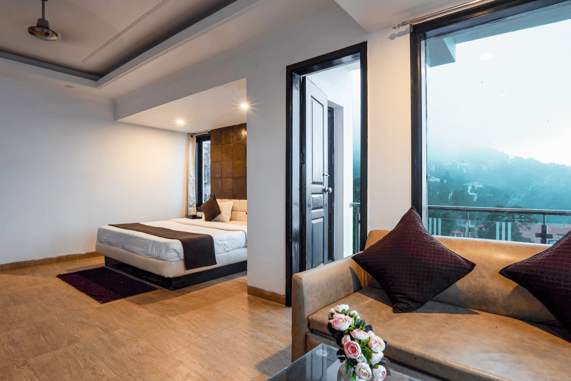 Super Deluxe Valley View Room with Balcony