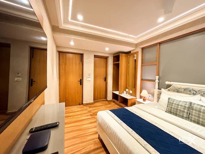 Super deluxe with cooman balcony
