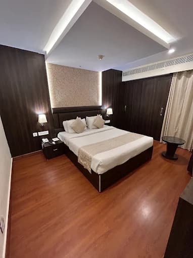 Premier queen room