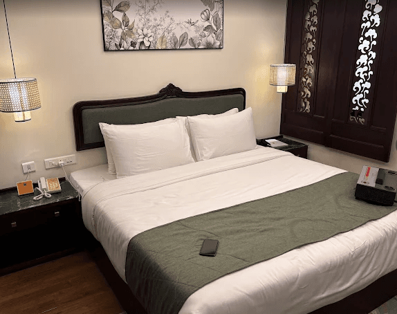 LUXURY VIEW ROOM