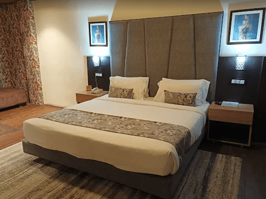 PREMIUM ROOM