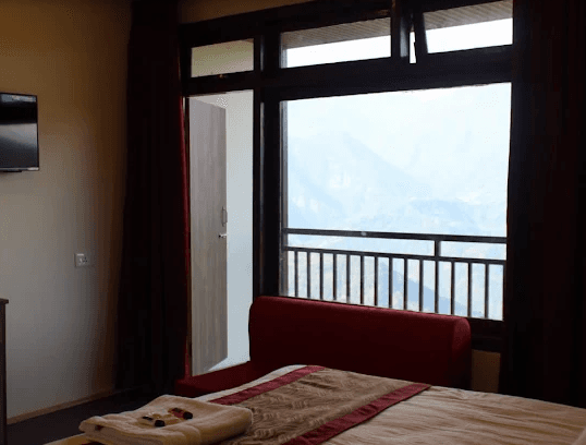 Kanchenjunga View