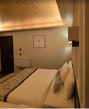 LUXURY PARTIAL VIEW ROOM