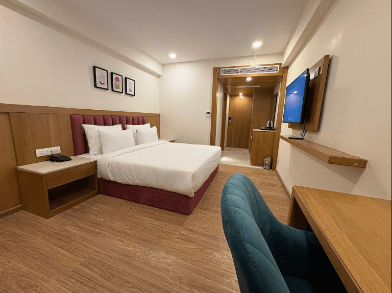 Premium with Balcony (Valley View with Balcony)