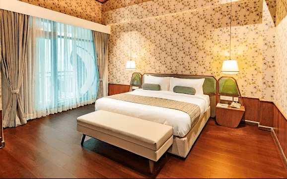 LUXURY COTTAGE VIEW ROOM WITH BALCONY