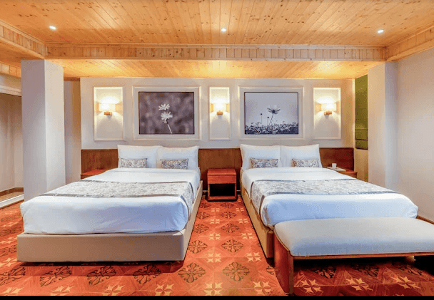 FAMILY PARTIAL VIEW ROOM