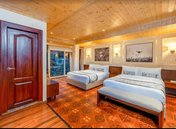 FAMILY VIEW ROOM WITH BALCONY