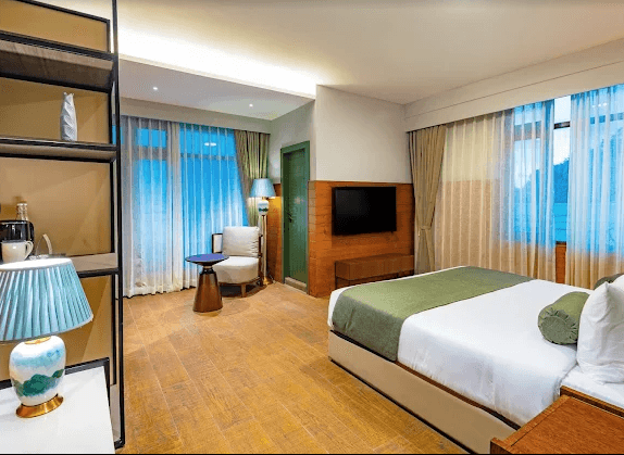 HONEYMOON SUITE ROOM WITH BALCONY