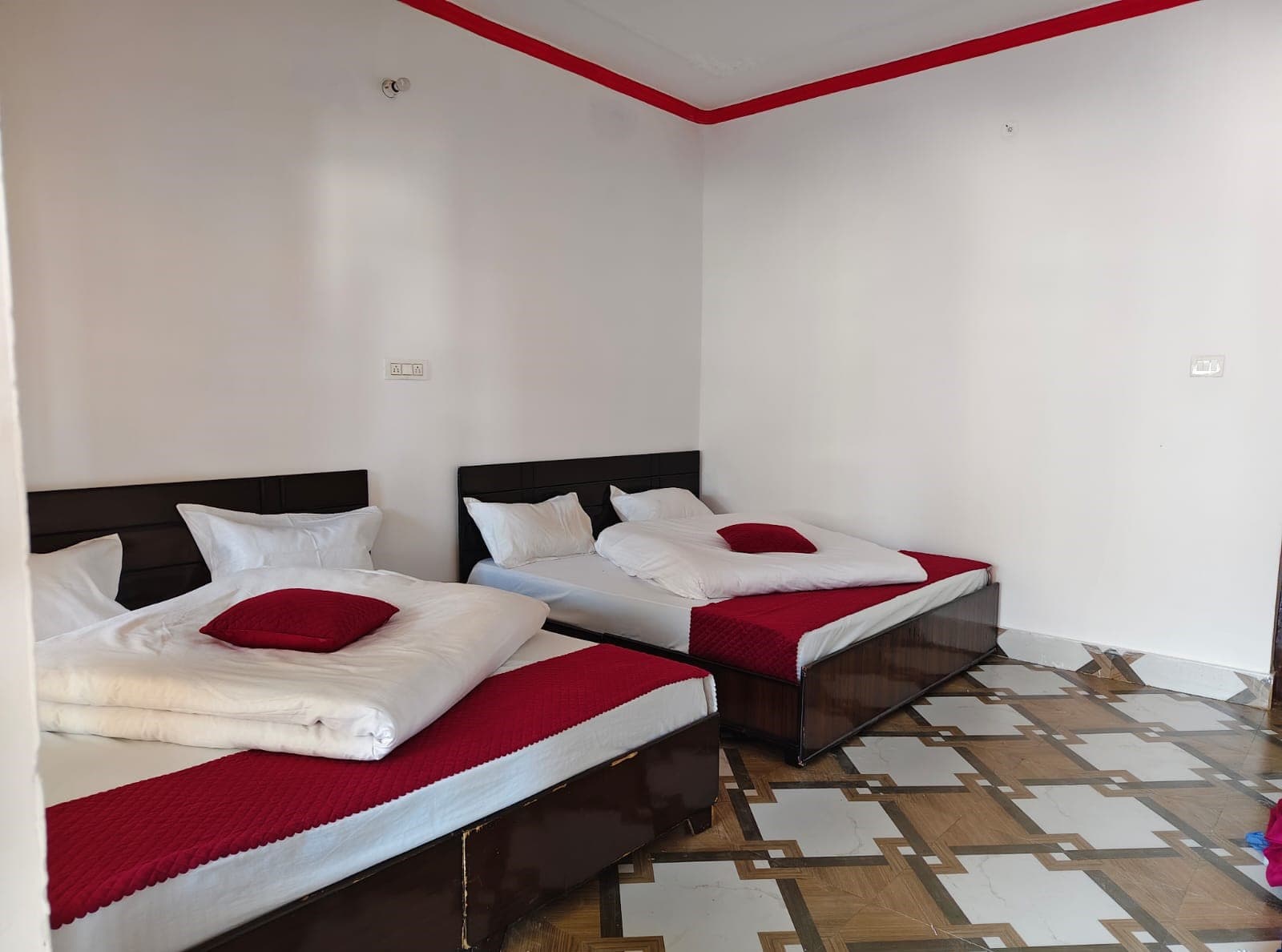 4-Bed Family Room