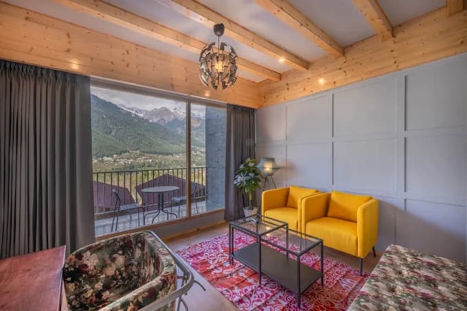 Deluxe Room with Balcony (Mountain View)