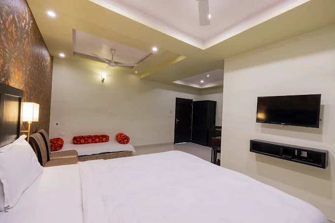 Super deluxe room quad sharing