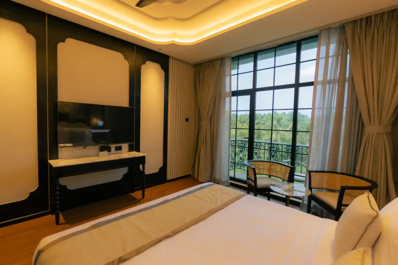 Deluxe Room (Pool View)