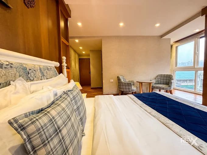 Super deluxe with private balcony