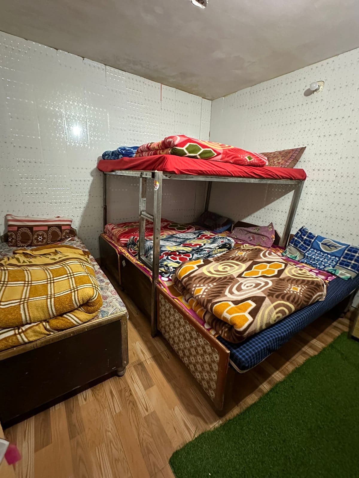 Six bedroom
