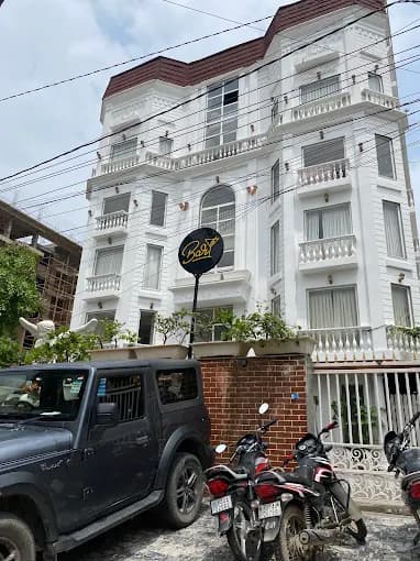 Hotel Magenta