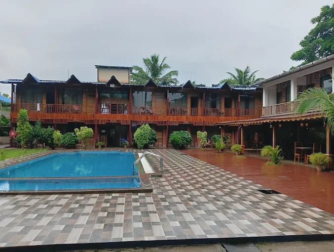 Holiday N Holiday Beach Resort