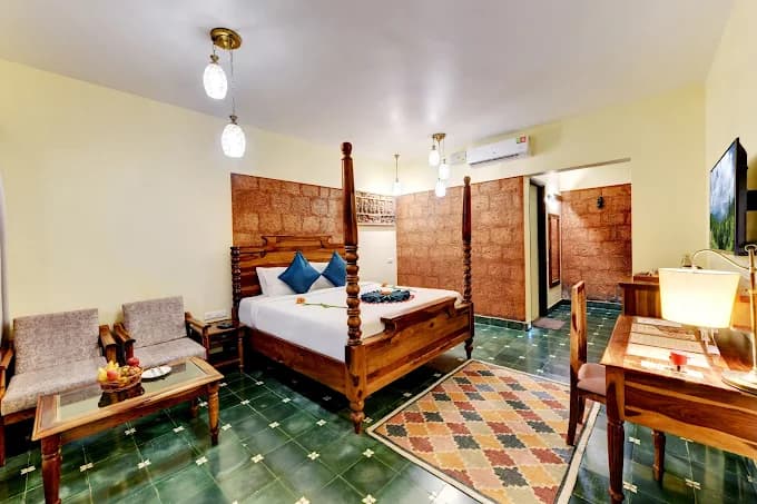 Cliff View room
