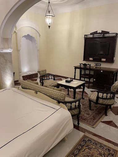 Suite room