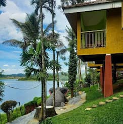 Karapuzha Village Resort
