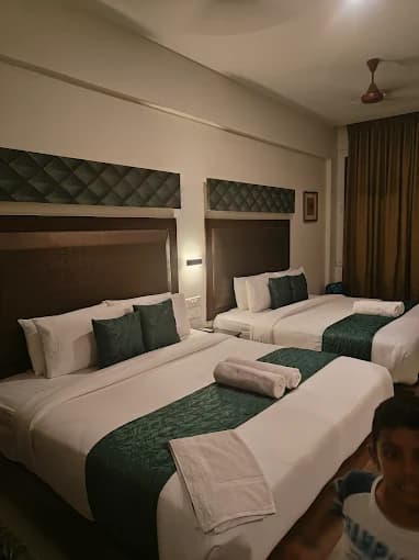 Hotel Aavudai Grand photo 2
