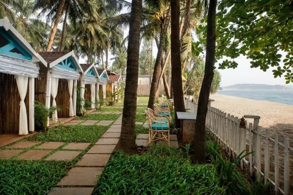 LaRiSa Resort, Morjim