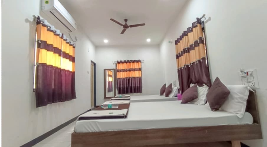 4 Bed AC Room