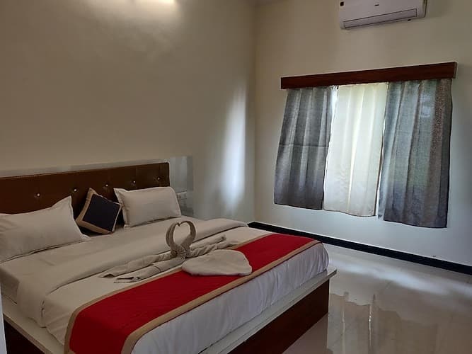 Super Deluxe Double Bed