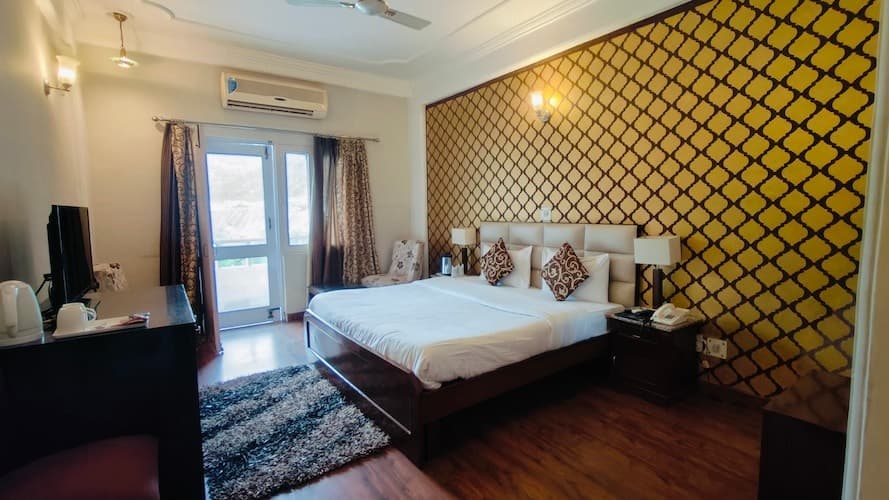 AC Deluxe Room