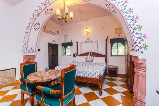 Royal Room
