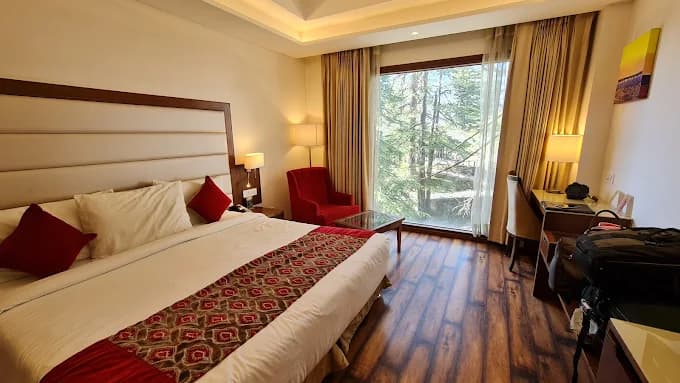 Royale Retreat - Luxury Hotel In Shimla photo 2
