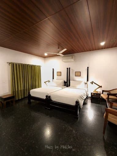 Lake Front Twin Rooms