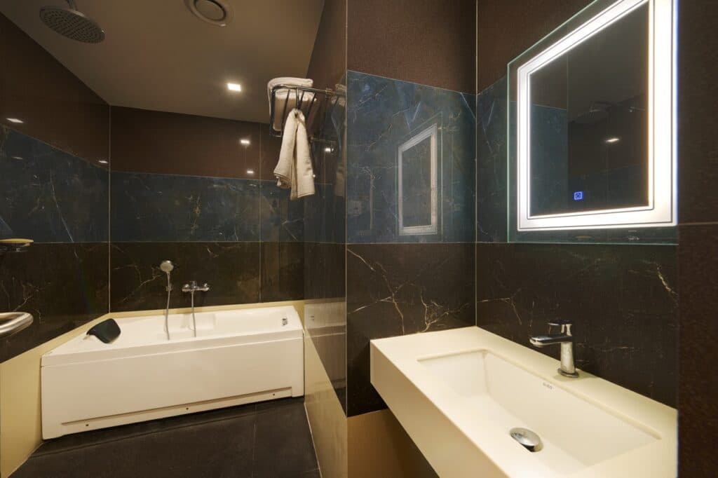 Suite room