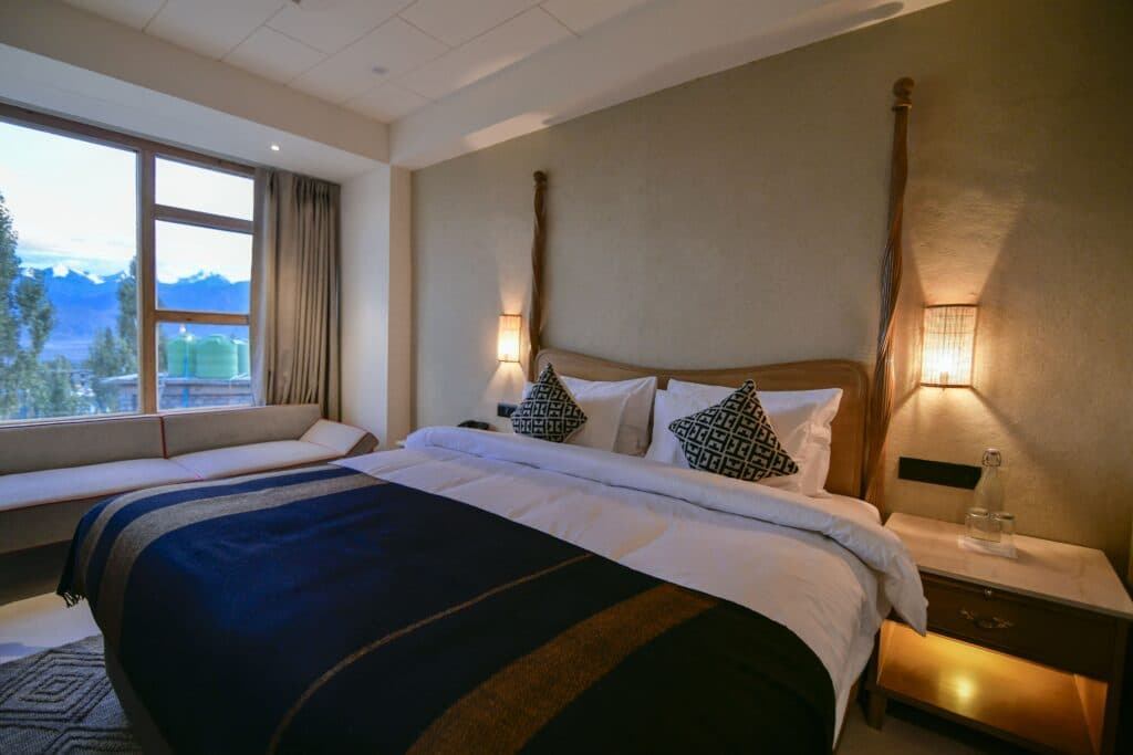 PREMIER ROOM