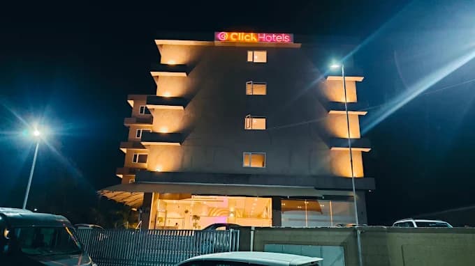 Lick Hotel, Junagadh