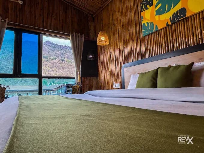 Standard bamboo cottage