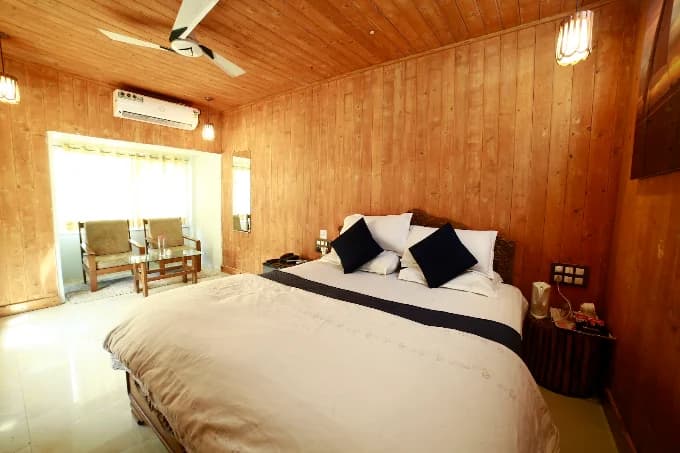 Hotel Toppers Corner photo 3