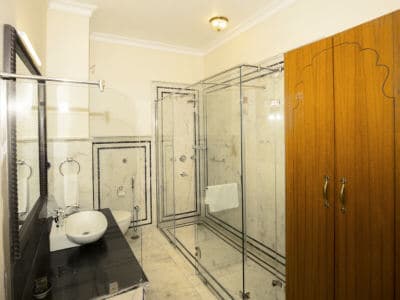 Royal Deluxe Triple