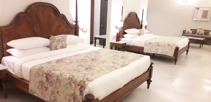 Family Suite (02 queen size beds)