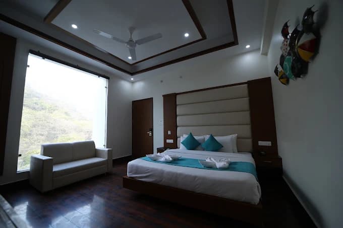 Mountain View room