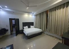 Premier room