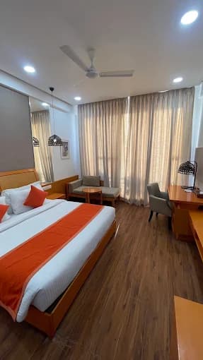 Executive Room with balcony & Valley View