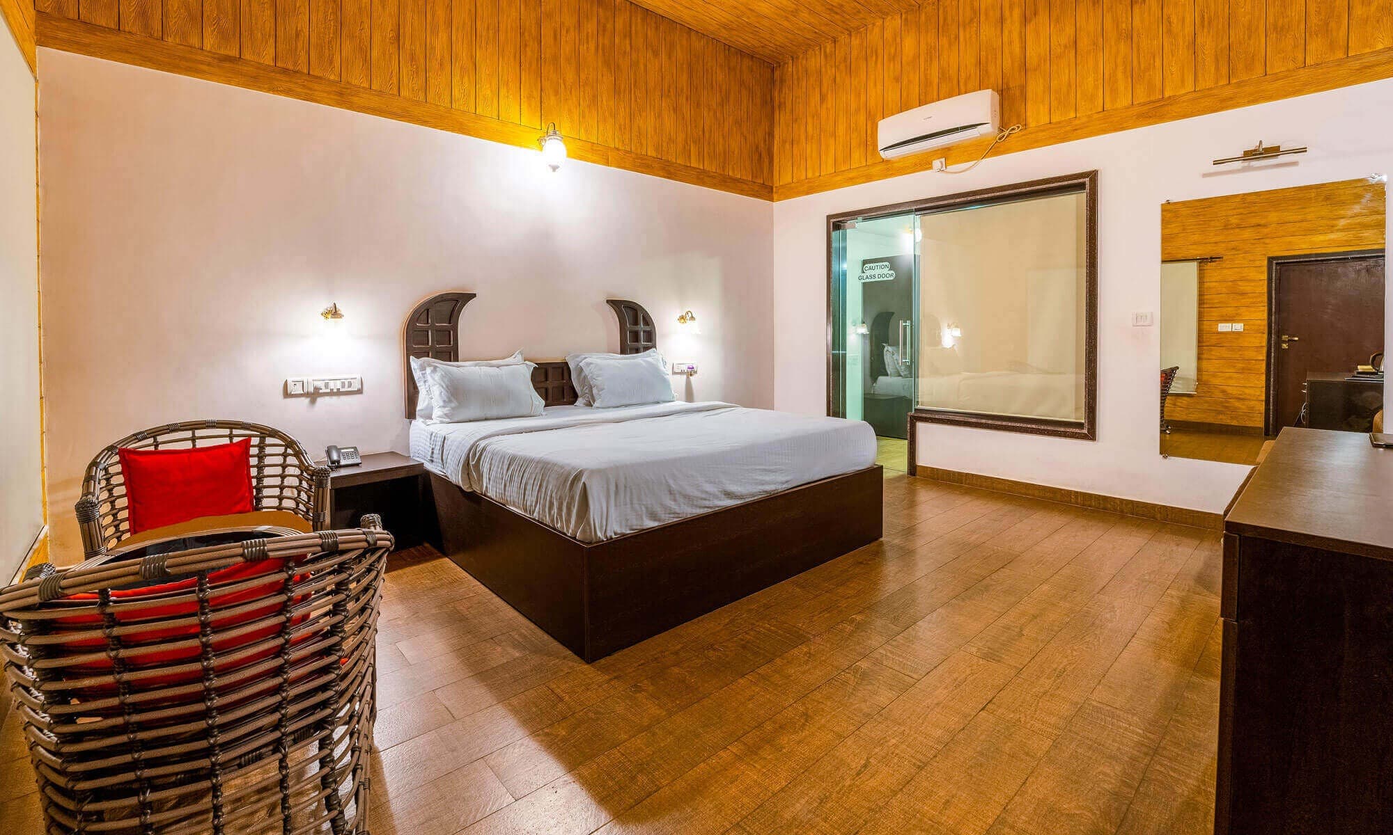 Luxury Rooms