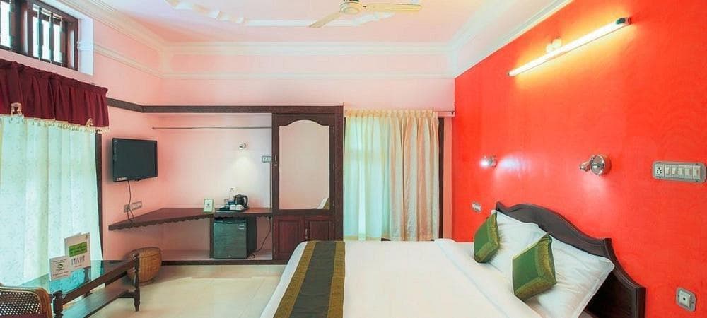 SUITE ROOM WITH AC