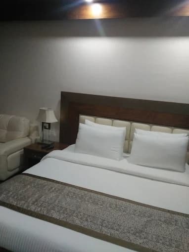 VALLEY VEW Premium Room with Balcony