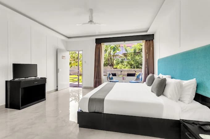 Executive Room with Balcony and Pool View