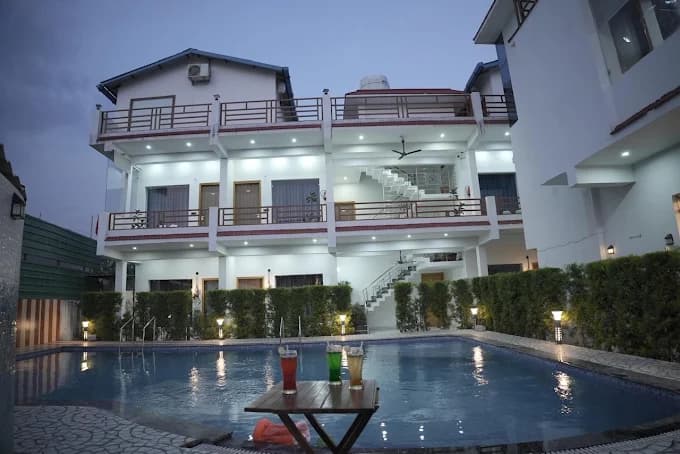 Damyanti Hotel And Resort