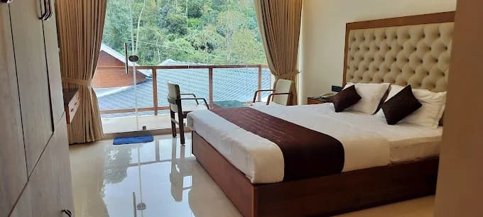 Deluxe with balcony 2