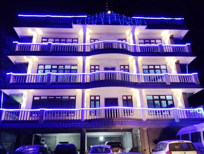 Apurna Guest House | Room & Restaurant photo 4