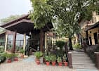 The Earl's Court, Nainital